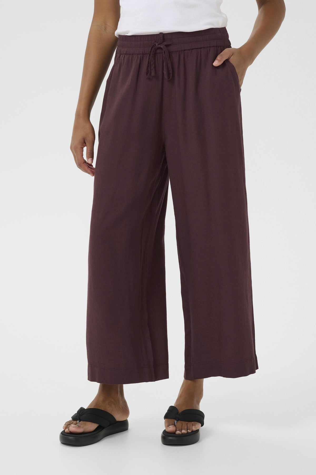 Kamilla buxur Kaffe BARA TIL Í 42 og 46