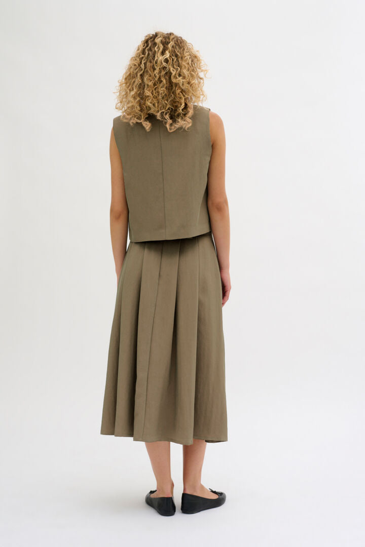 Emmy vesti - My Essential Wardrobe