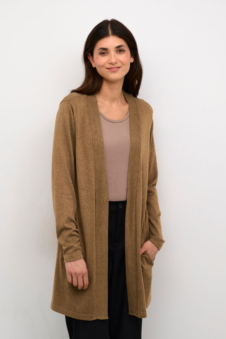 Anne opin golla brún - Culture