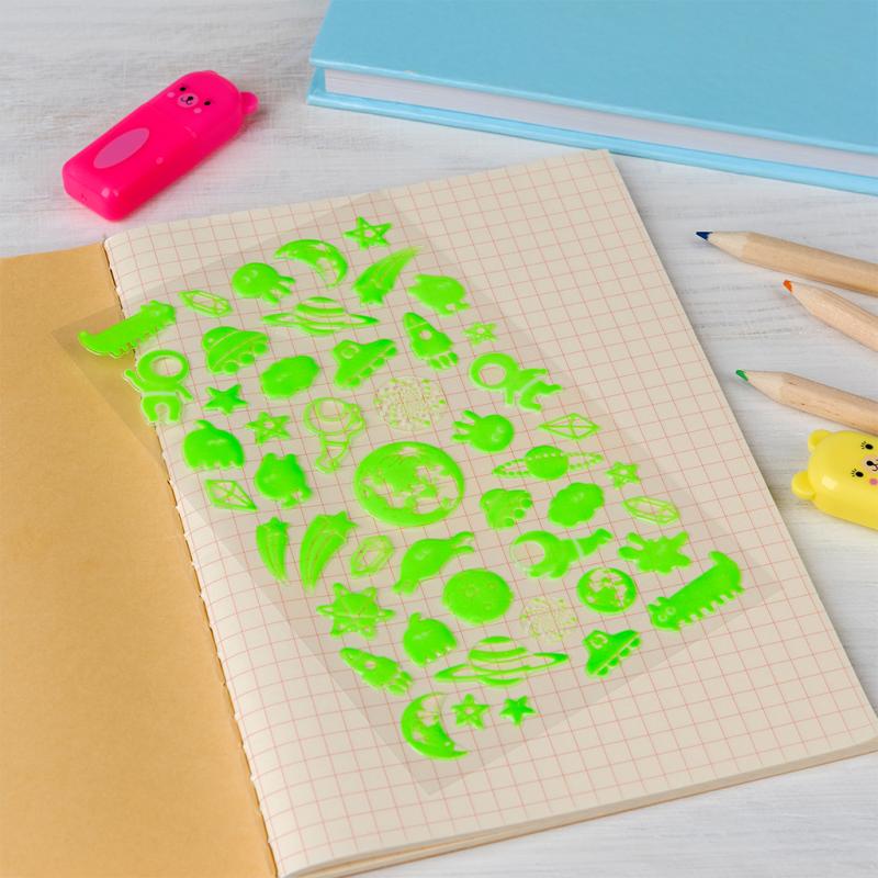 3D límmiðar sem lýsa í myrkri - geimurinn