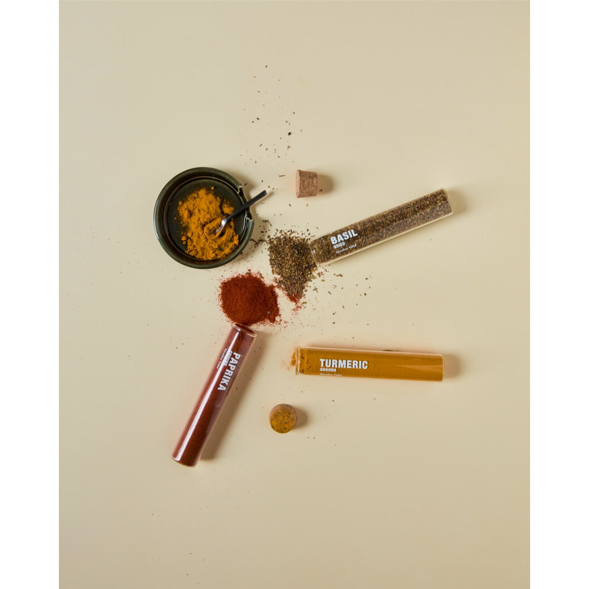 3 Krydd staukar saman í pakka – Basil, paprika og turmeric