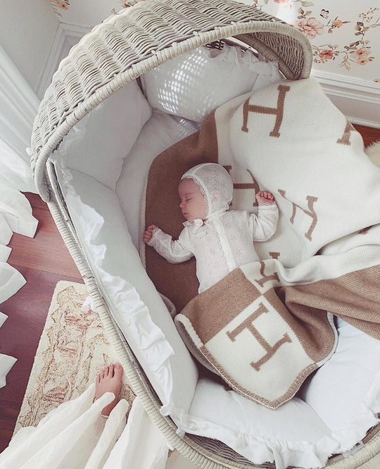 Hvít húfa ull/silki - Joha