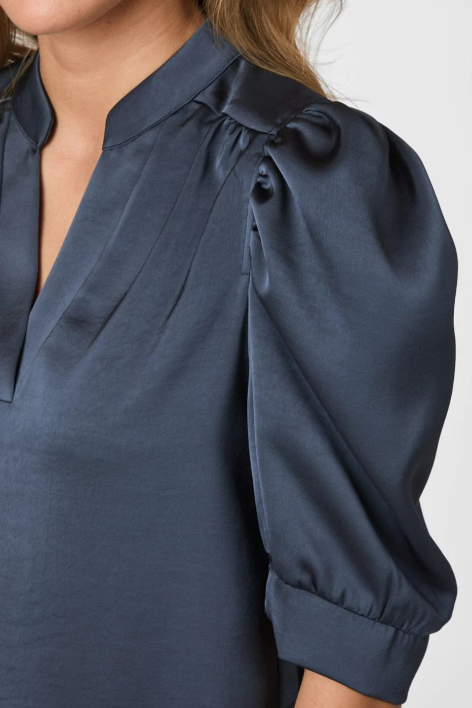 Roella Heavy Sateen Blouse dökkblá - Neo Noir