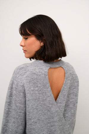 Malene peysa grá - open back - Kaffe