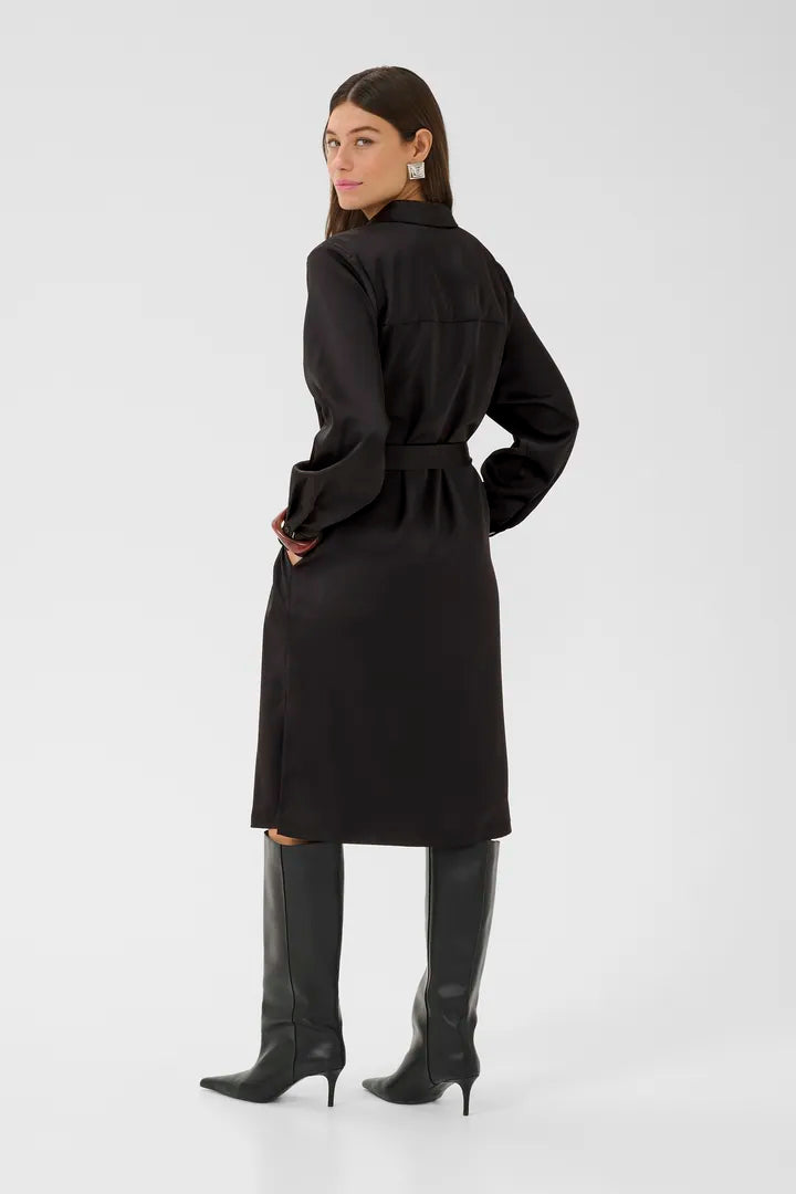 Annabelle satin skyrtukjóll svartur - Culture