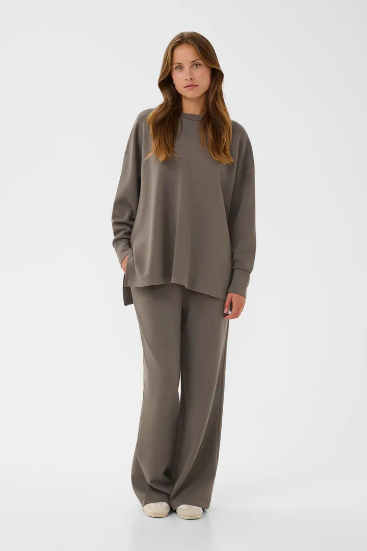 Annika Kósý peysa brún