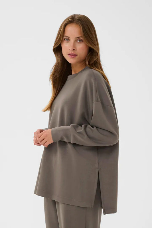 Annika Kósý peysa brún