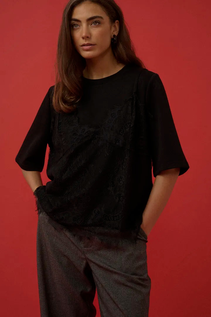 Karla bolur svartur - Culture