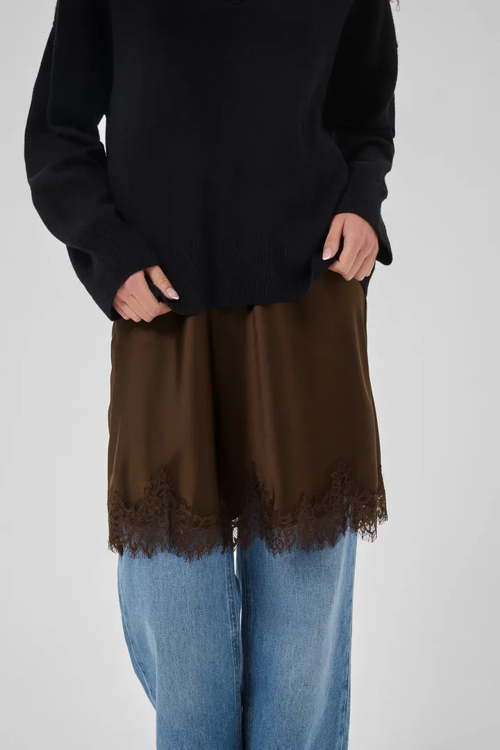 Brenda blúndupils brúnt - My Essential Wardrobe