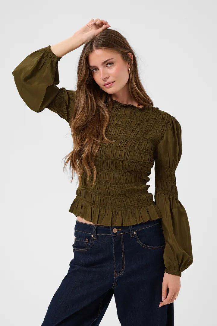 Henva blússa olive - Cream