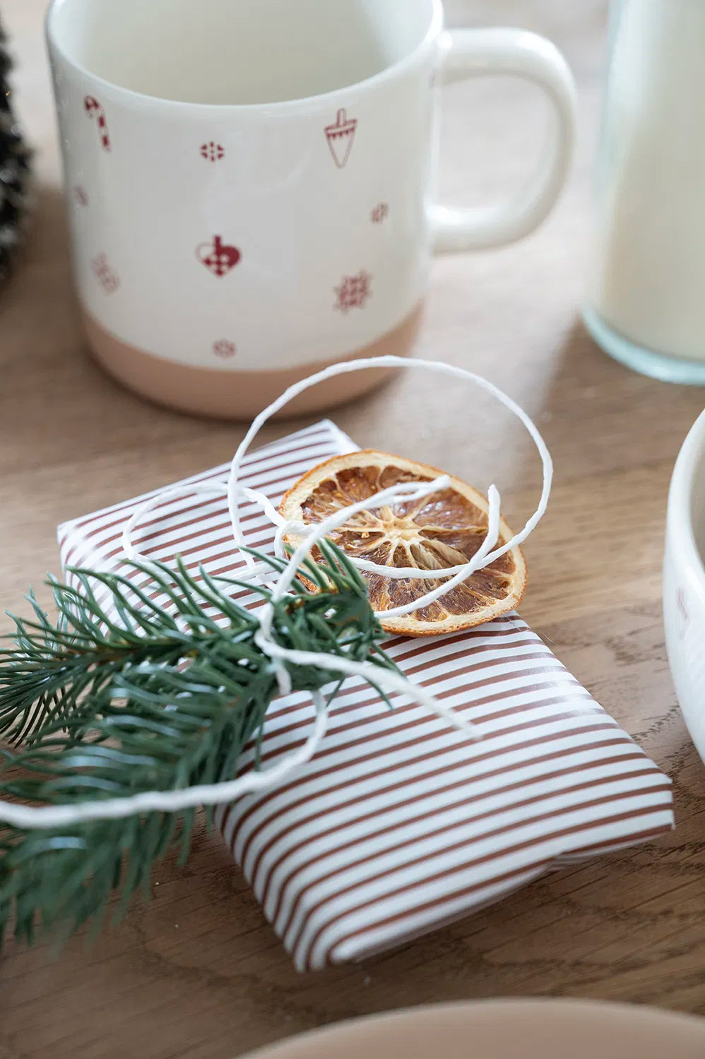 Jólapappír rauður/hvítur 5m