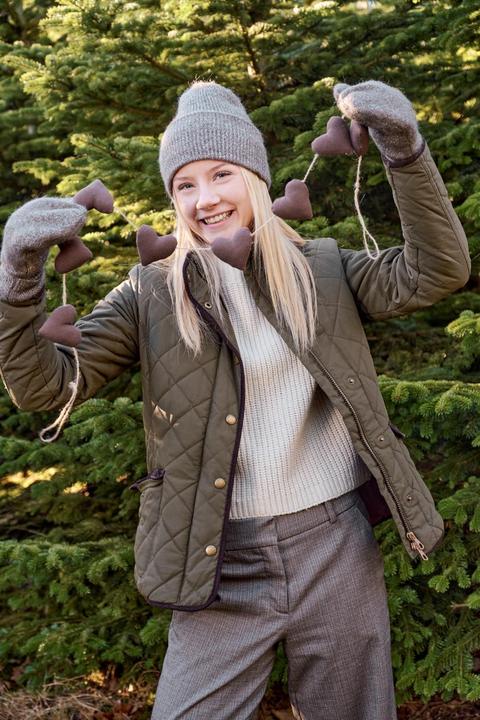 Hjörtu brún á bandi skraut