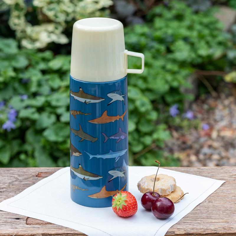 Lítill hitabrúsi - Hákarlar