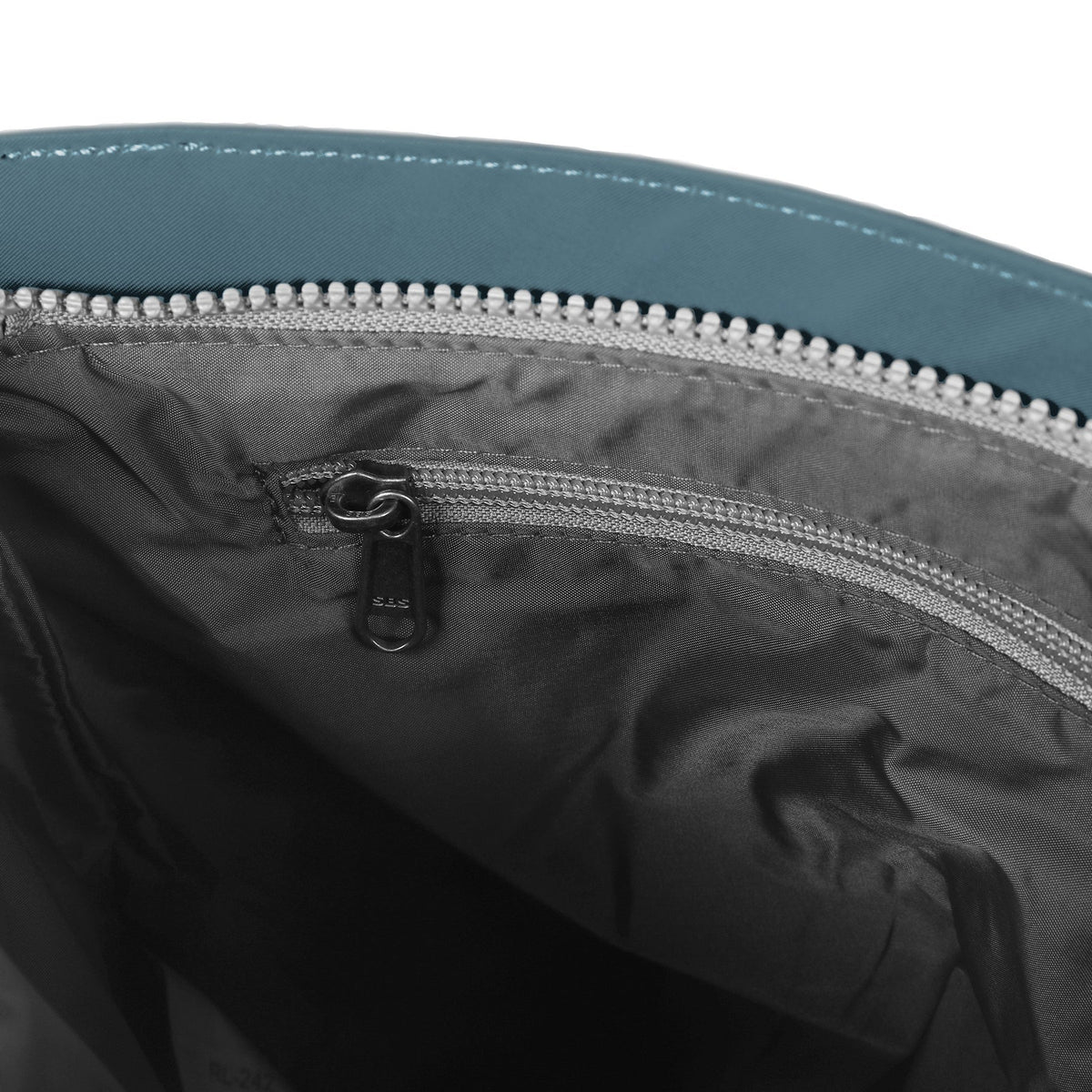 Kennington crossbody blá - Roka