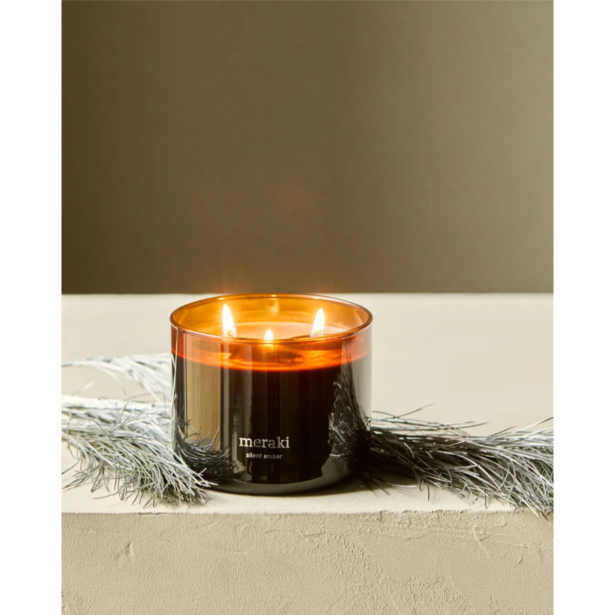 SILENT AMBER – Ilmkerti - Meraki