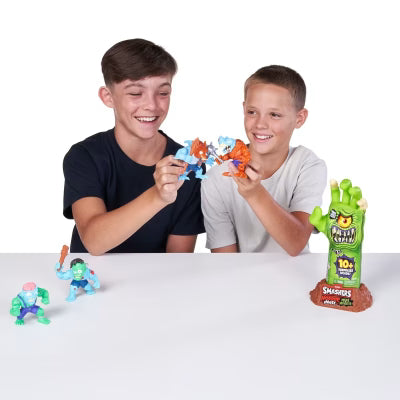 Horror house hönd með skrímli og litlum glaðningum